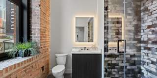 153 W Ohio Street Gallery 7