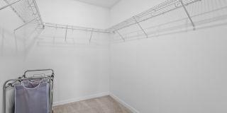 Beautifull Furnished Townhome - Nokomis - 2 Bedroom 2.5 bath plus office -1 Car Garage Gallery 27