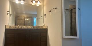 4/3/2 HOME IN EDINA GARDEN OF EDEN Gallery 25