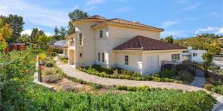 1578 Jade Street Gallery 1