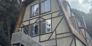 Move-In Ready: Fully Furnished 2-Bedroom Cabin-Style Home with Loft Gallery 1