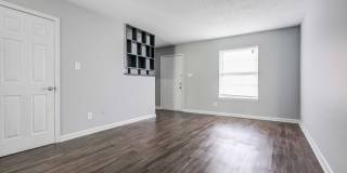 Country Club Apartments Gallery 6