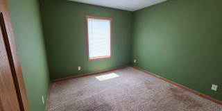2bed 1 bath home with detached garage Gallery 11