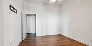 900 S PETERS Street Gallery 9