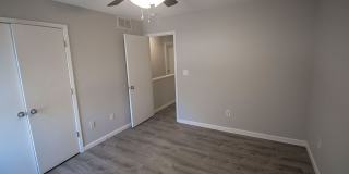 Large 4 bedroom Duplex Gallery 31