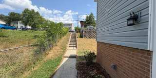 813 Ridge Street - Pet Friendly Charlottesville Home! Gallery 7