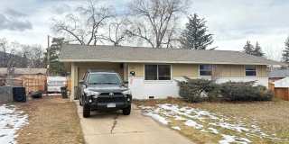 3 Bed 1 Bath Home W/Large Backyard Walking Distance To Everything. Gallery 1
