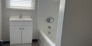 Beautiful spacious and bright apartment in the Pasadena Area Gallery 20