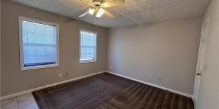 502 Oakwood Court Gallery 5