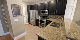Beautiful 2 bedroom townhouse in Maple Grove Gallery 3