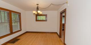 SUMMER SPECIAL! Available July 2026! 3 Bed, 1.5 bath Home Gallery 4