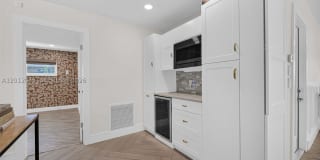 1001 NW 4th Ct Gallery 20