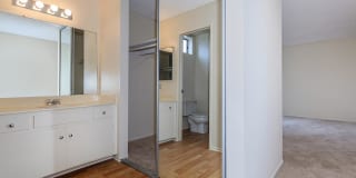 Riviera Vista Apartments Gallery 32