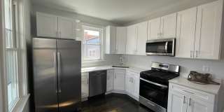 4737 N Maplewood Ave Gallery 1