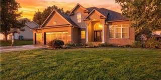 Spacious 4BR 3 1/2 bath House in Green Gallery 1
