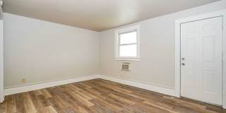 2009 Sullivant Avenue Gallery 3