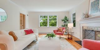 6018 ONONDAGA Road Gallery 1