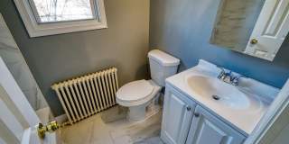 400 DOUGLAS Street NE Gallery 9