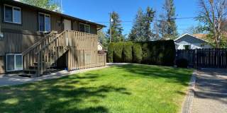 Spacious & Bright 2-Bedroom, 1-Bath upper-level fourplex- located in Spokane Valley! Spacious & Bright 2-Bedroom, 1-Bath upper-level fourplex- located in Spokane Valley! Gallery 1