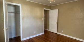 3 bedroom near Riverside Parks Trail!! Gallery 9