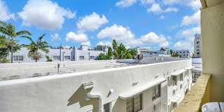 1334 Collins Ave Gallery 26