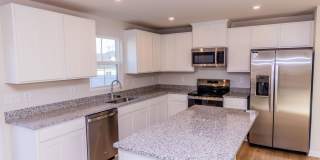 4 Bedroom Home in Waynesboro Gallery 8