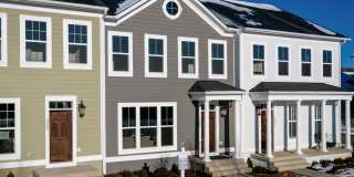 Modern Luxury Townhouse in Preston Lakes Gallery 1
