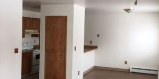 Great Sunny upstairs 2bed with washer&dryer Gallery 1