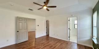 Viewable Now!  Pets Accepted! Gallery 17