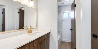 4324 North 13th Place Gallery 28