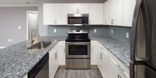 Midland Falls Apartments Gallery 16