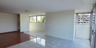 AVAILABLE NOW! Spacious and bright 2 bed, 2 bath, 1 parking unit on Ward Ave Gallery 3