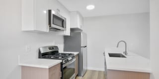 4006 Emerald St Gallery 1