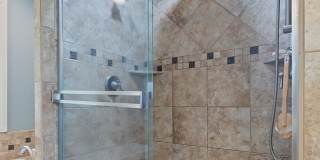 Desirable Oregon City / Luxury Home, High End Amenities, Central Air, Central Vac, Tank-less Hot Water & More! Gallery 33