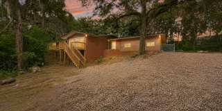 Large 9 Bedroom House In Walking Distance to Sorority Row Gallery 1