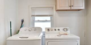 4-5 BR HOUSE on Frambes close to High St / Short term lease available Gallery 11