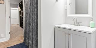 Modern Townhome in the Heart of Franklinton Gallery 17