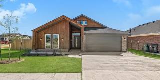 4 Bed Home Near Tinker AFB | Covered Patio | 2-Car Garage Gallery 1