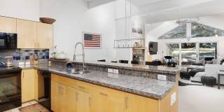 625 S West End Street unit: 8 Gallery 5