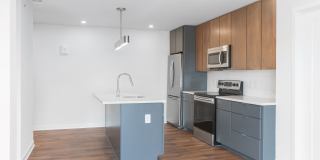 Graduate Pointe Gallery 43