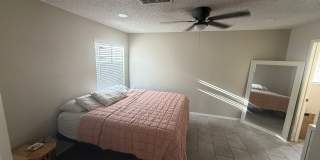 2 Bedroom 2 bath private enclosed yard for Gallery 23