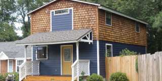 2/1.5 Two story home on Quiet Cul-de-sac Gallery 1