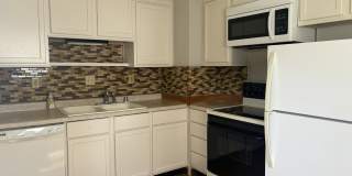 2805 Myrtle St Gallery 6