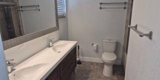3 Bedroom, 2 Bathroom with nice yard, close Epic Universe, SeaWorld and Convention Center Gallery 11