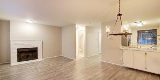 2Bd/1.5Ba Kirkland Townhome Gallery 5