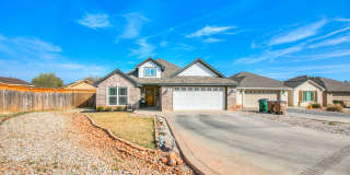 Now Leasing – Stunning 3 Bedroom Home in The Bluffs Gallery 1