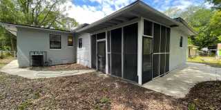 **4/2 Single Family home Available Now!!** Gallery 17