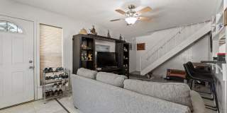 Charming 2 bedroom unit in Sparks Gallery 6