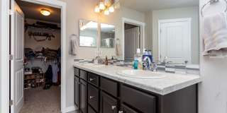 Exquisite 2-Story Home: Luxury Living in Tranquil Cul-de-Sac Setting!! Gallery 39