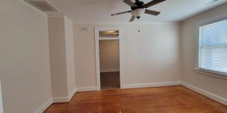 2306 Marion Street Gallery 11